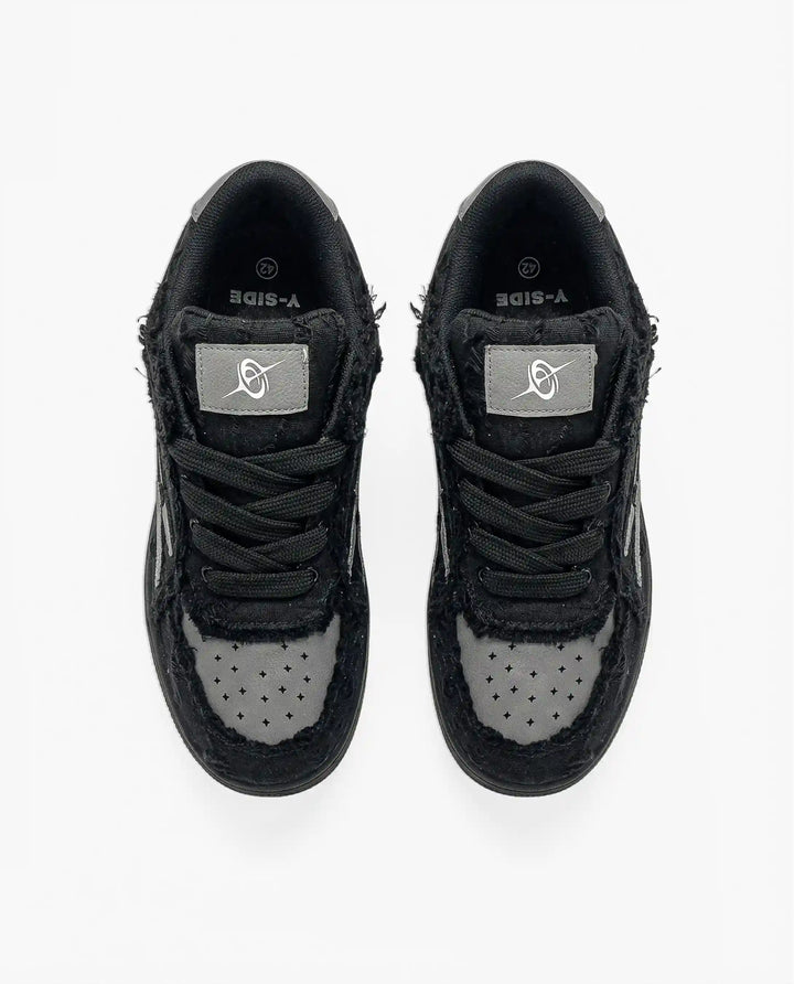 <tc>"BLACK AIRLINE" Shoes</tc>