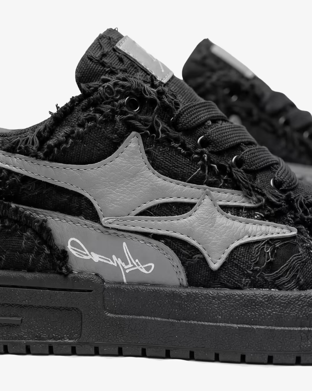 "AIRLINE" Carbon Black Sneakers