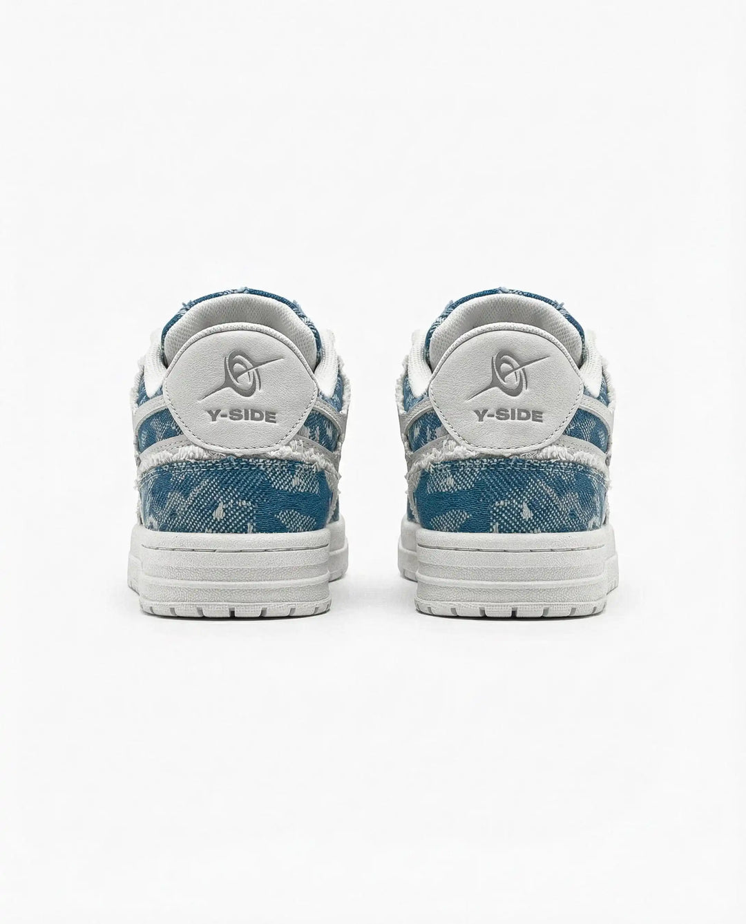 <tc>"BLUE AIRLINE" Shoes</tc>