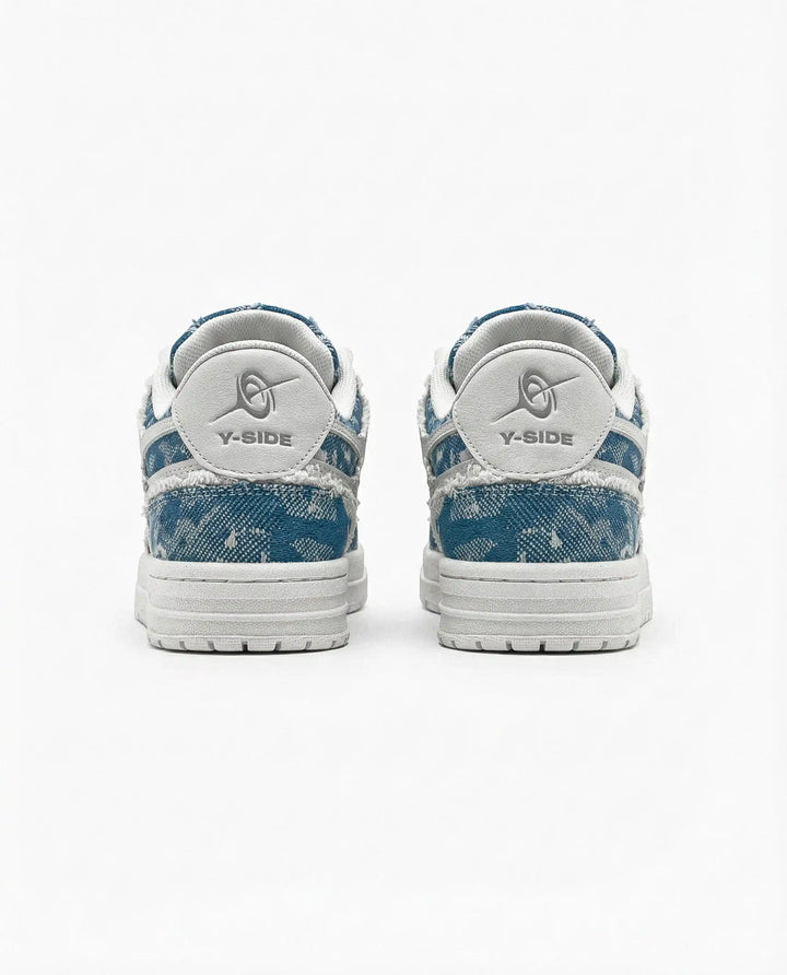 <tc>"BLUE AIRLINE" Shoes</tc>