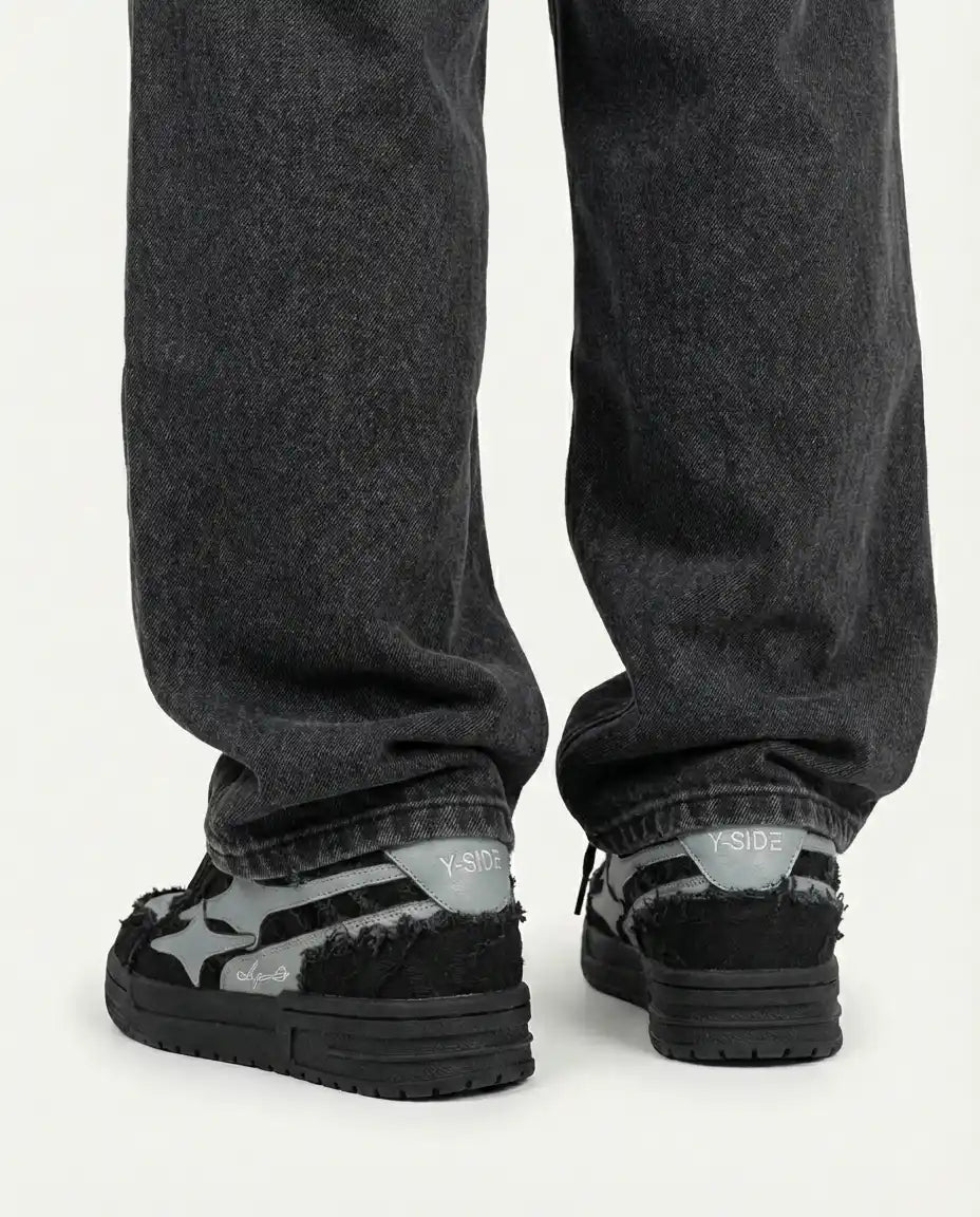 <tc>"BLACK AIRLINE" Shoes</tc>