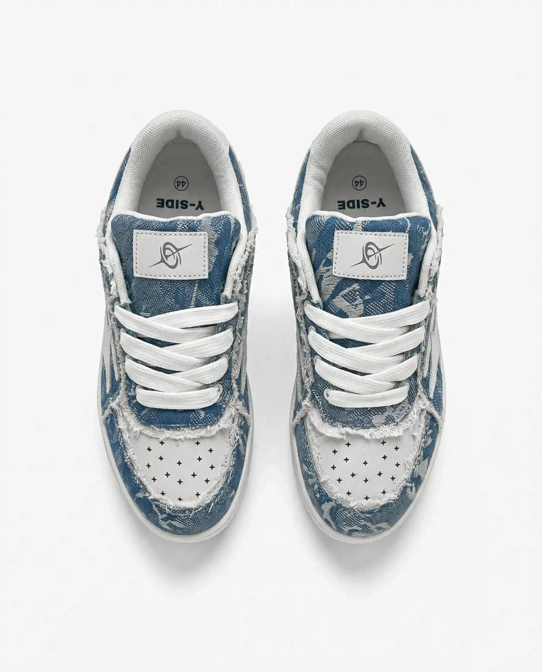 <tc>"BLUE AIRLINE" Shoes</tc>